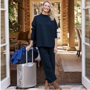 Frank & Eileen Aspen travel set, navy size small NWT